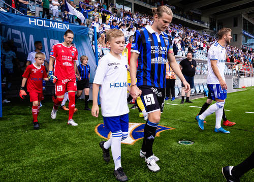 Sirius Tim Björkström och IFK Norrköpings Christoffer Nyman