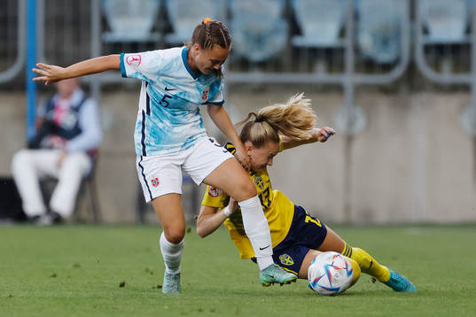 Matilda Vinberg of Sweden in action against Selma Løvås