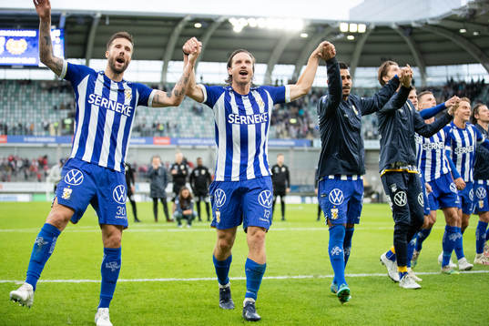 IFK Göteborgs Mattias Bjärsmyr och Gustav Svensson jublar