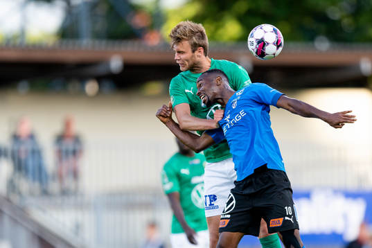 Jönköpings Marcus Degerlund och Halmstads Sadat Karim