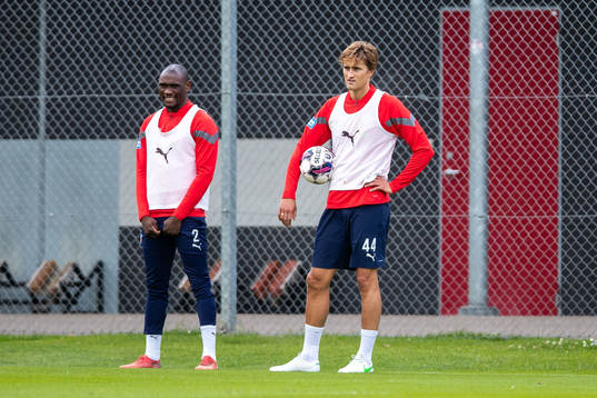 Ravy Tsouka-Dozi och Thomas Rogne