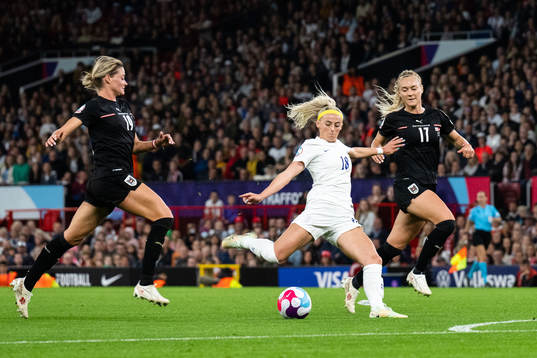 Chloe Kelly of England and Sarah Puntigam of Austria