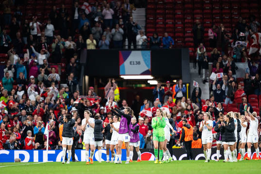 Players of England celebrates