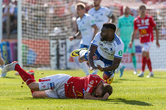 IFK Norrköpings Maic Sema och Degerfors Johan Bertilsson