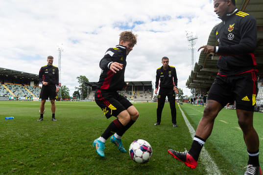 Östersunds Henrik Bellman och Chovanie Amatkarijo