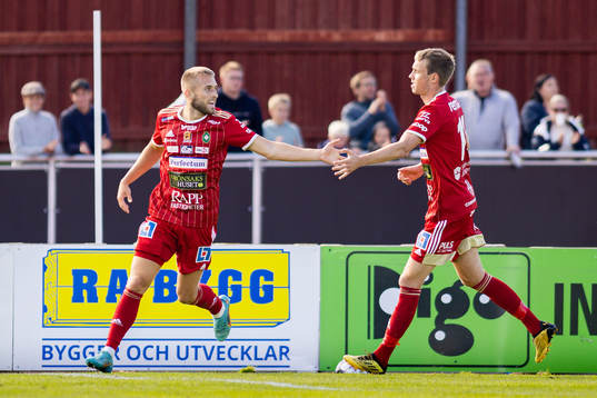 Skövde AIKs Jack Cooper Lover jublar efter 1-0