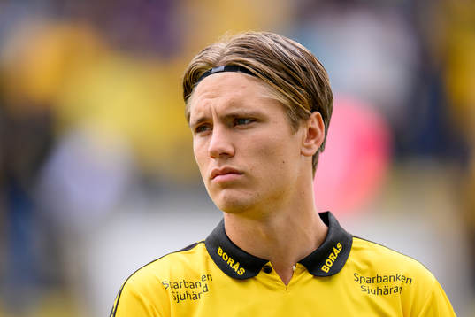 Elfsborgs Oliver Zanden vid lineup innan fotbollsmatchen i Allsvenskan mellan Elfsborg och AIK den 10 juli 2022 i Borås. 