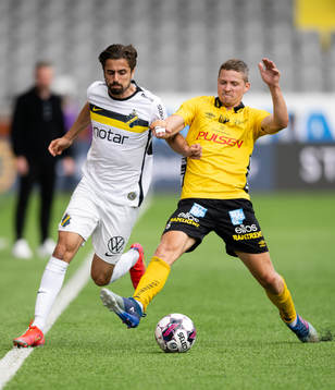 AIKs Zachary Elbouzedi och Elfsborgs Andre Ibsen Rømer