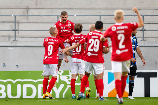 Kalmars David Kristjan Olafsson jublar efter 1-1