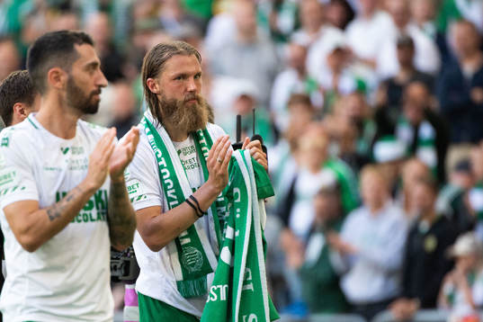 Hammarbys Bjørn Paulsen tackas av