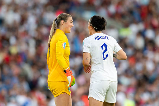Goalkeeper Alexandra Mary Earps and Lucy Bronze of England