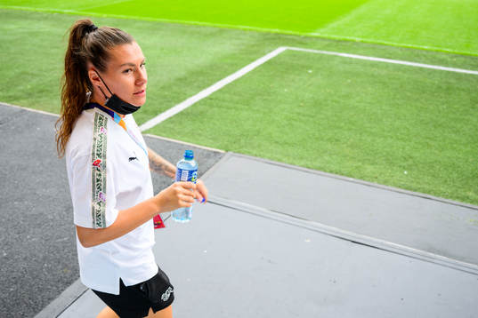 Ramona Bachmann of the Swiss women's national football team ahead of a training session