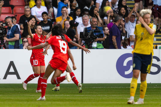 Ramona Bachmann of Switzerland celebrates the 1-1 goal