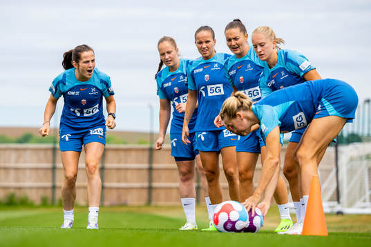 Tuva Hansen, goalkeeper Aurora Mikalsen, Guro Reiten, Vilde Bøe Risa, Amalie Eikeland and Ada Hegerberg of the Norwegian national football team at a training session