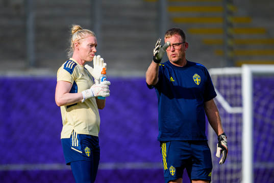 Goalkeeper Hedvig Lindahl and Leif Troedsson, goalkeeper coachof the Swedish women's national football team at a training session