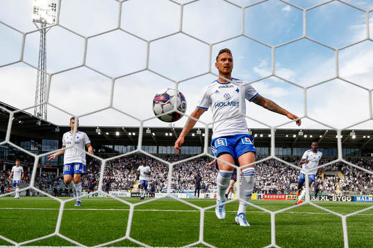 Mål 0-2 förbi IFK Norrköpings Linus Wahlqvist Egnell