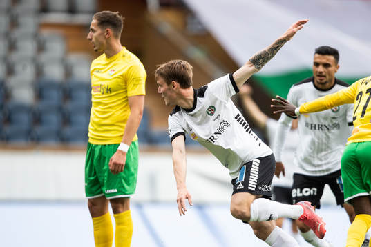 Örebros Noel Milleskog jublar efter 0-2