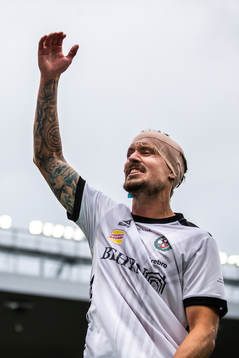 Örebros Daniel Björnkvist jublar