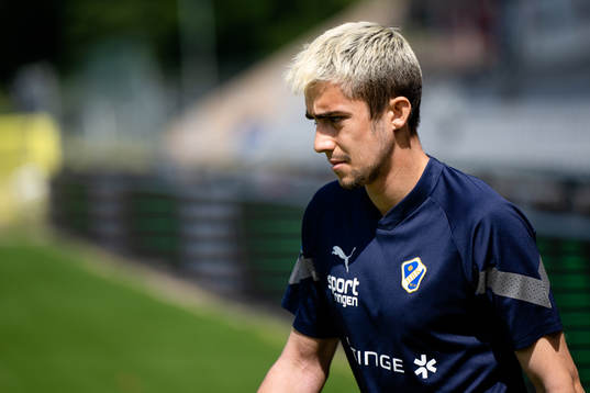 Halmstads Emil Tot Wikström före fotbollsmatchen i