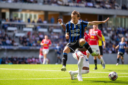 Sirius Patrik Karlsson Lagemyr och Degerfors Joseph Claude