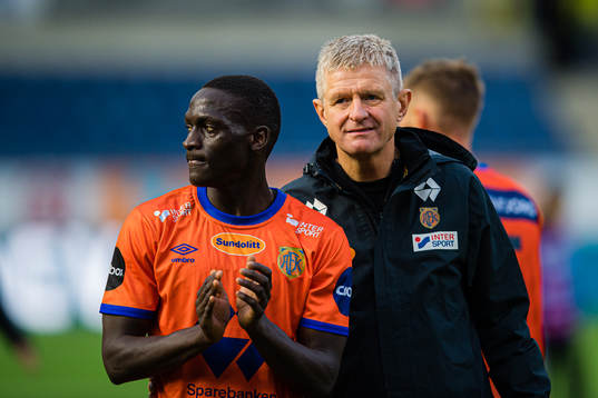 Mamadou Diaw of Aalesund and Lars Arne Nilsen, head coach of Aalesund,