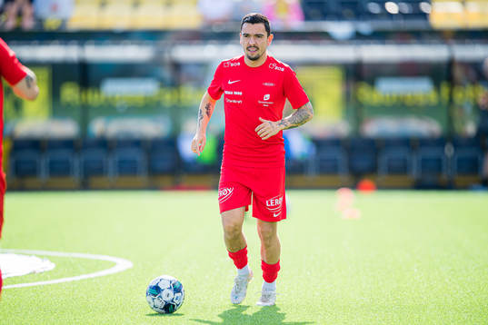 Niklas Fernando Nygaard Castro of Brann warms up ahead of the OBOS-ligaen match between Raufoss and Brann on July 18, 2022 in Raufoss.
