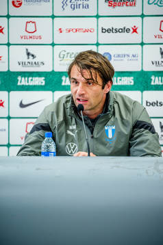 Coach Milos Milojevic