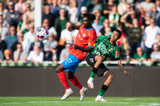 Helsingborgs Benjamin Acquah och Varbergs Tashreeq Matthews