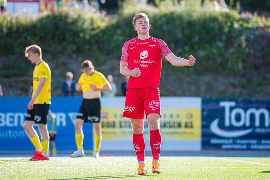 Aune Selland Heggebø of Brann celebrates