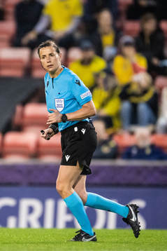 referee Kateryna Monzul