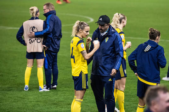 Nathalie Björn and Houman Ebrahimi, doctor of Sweden