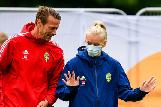 Magnus Andersson, team manager and Stina Blackstenius of the Swedish women's national football team at a training session