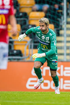 Degerfors målvakt Alfie Malik Whiteman