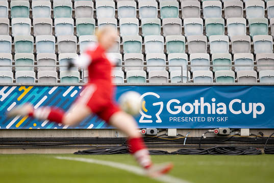 En Gothia Cup banderoll på läktarsidan