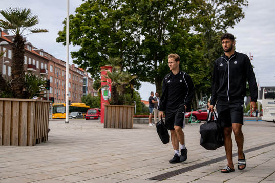 Saku Ylätupa och Paya Pichkah