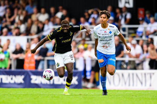 s Benjamin Mbunga Kimpioka och Värnamos Robin Tihi