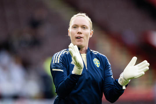 Goalkeeper Hedvig Lindahl of Sweden ahead of the UEFA Women's Euro 2022 semifinal match between England and Sweden on July 26, 2022 in Sheffield. 