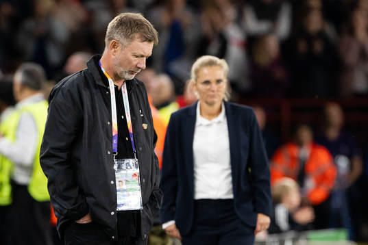 Head coach Peter Gerhardsson of Sweden and head coach Sarina Wiegman of England