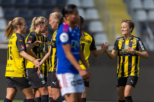 Häckens Aivi Luik jublar