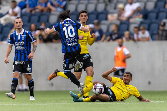 Mjällbys Amir Al-Ammari och Sirius Yukiya Sugita