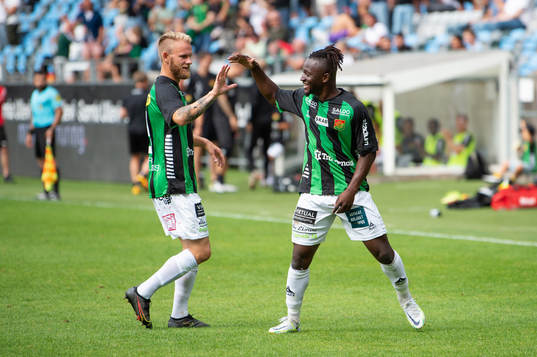 GAIS Niklas Andersen och Michael Kargbo jublar efter 3-0