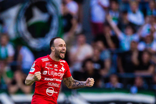 Värnamos Evaldo Nascimento Lamaur Neto jublar efter