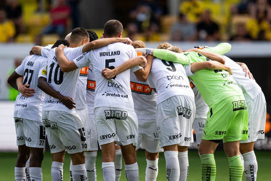 Häckens spelare samlas