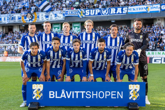 FK Göteborgs startelva uppe fr.v. Marcus Berg, Carl