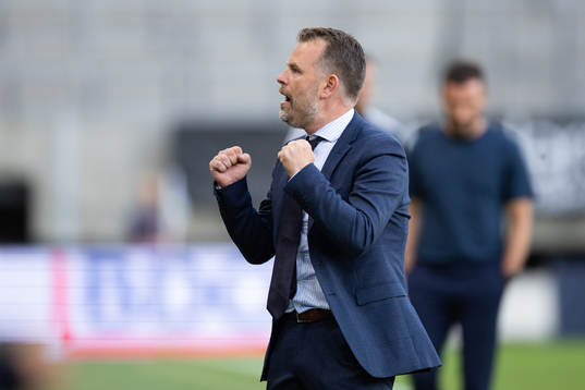IFK Göteborgs tränare Mikael Stahre jublar