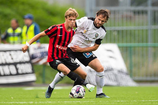 Örebros Kevin Walker och Brommapojkarnas Wilmer Odefalk