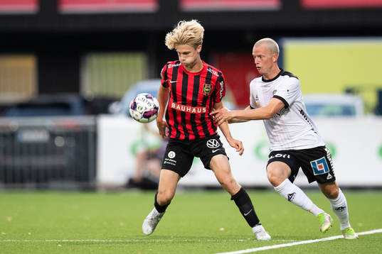 Brommapojkarnas Theo Bergvall och Örebros Daniel Gustafsson
