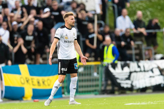 Örebros Erik Björndahl reagerar