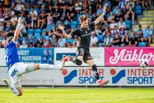 Halmstads Alexander Johansson mot Trelleborgs Jesper Modig