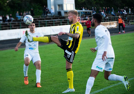 IFK Hässleholms Jens Lynard  i matchen i div. 2 mellan FC